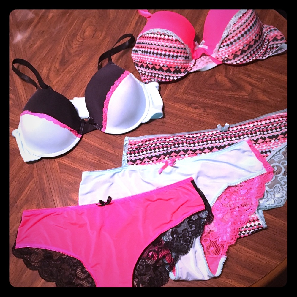 Bra and pantie sets